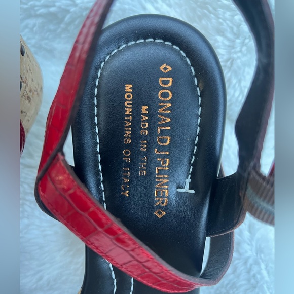 Donald J Pliner wedge sandals 6 1/2 - Picture 11 of 12